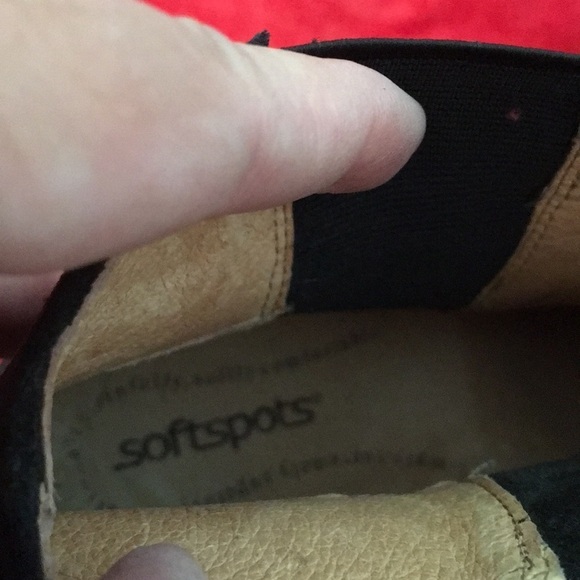 BLACK Suede Softspots Ankle Boots Size 10W - Picture 4 of 6